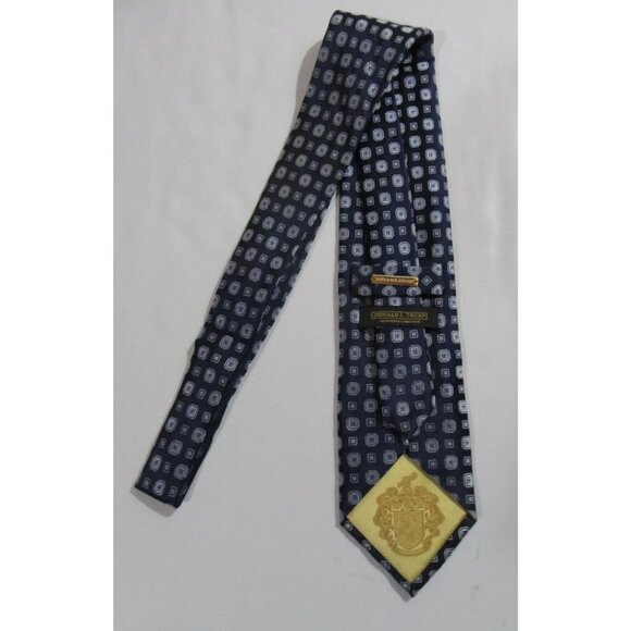 Donald J. Trump Signature Collection Necktie Neck Tie Navy Blue Pattern - Picture 3 of 3